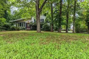 390 Church St, Belford, NJ 07718 - Photo 27
