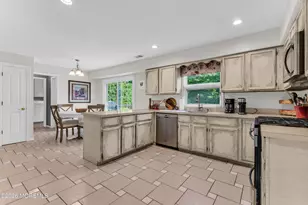 12 Dartmoor Dr, Manalapan Township, NJ 07726 - Photo 11