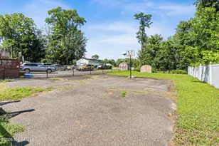 79 Main St, Englishtown, NJ 07726 - Photo 37