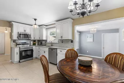 117 Lowens Strasse #A, Freehold, NJ 07728 - Photo 9