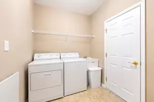 111 Fontaine Ct, Monroe Township, NJ 08831 - Photo 13