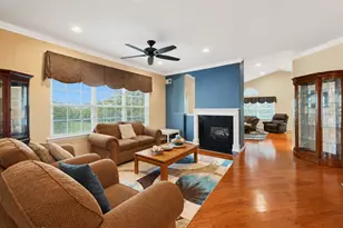 111 Fontaine Ct, Monroe Township, NJ 08831 - Photo 17
