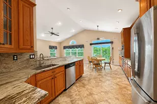 111 Fontaine Ct, Monroe Township, NJ 08831 - Photo 21