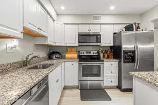 303 Wellington Pl, Aberdeen Township, NJ 07747 - Photo 5