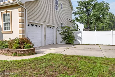 893 Lakehurst Avenue, Jackson, NJ 08527 - Photo 3