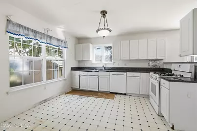 711 Anglesea Avenue, Ocean Gate, NJ 08740 - Photo 11