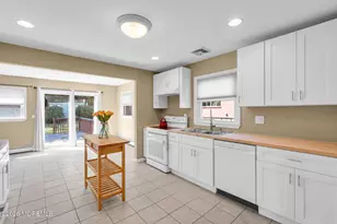 13 Sanford St, Manalapan Township, NJ 07726 - Photo 11