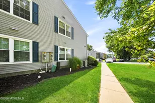 505 Harding Rd, Freehold, NJ 07728 - Photo 5