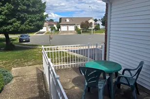 4 Cordoba Ct, Toms River Township, NJ 08757 - Photo 3
