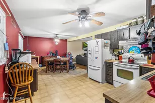 7 Chambers Rd, Millstone Township, NJ 08510 - Photo 9
