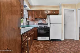 110 Iris Dr, Neptune Township, NJ 07753 - Photo 5