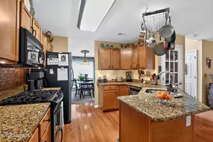 105 Hollow Oak Ln, Manahawkin, NJ 08050 - Photo 5