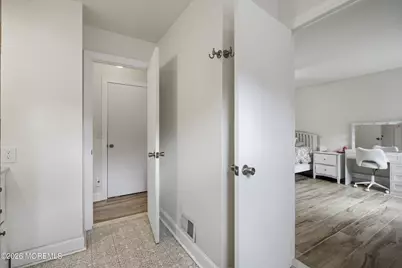 24 Gloria Court, Tinton Falls, NJ 07724 - Photo 19