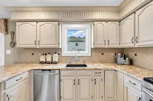 14 Melissa Ln, Howell Township, NJ 07731 - Photo 25