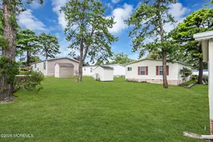 103 Briarwood Ct, Whiting, NJ 08759 - Photo 17
