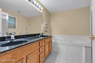 155 Shinnecock Dr, Manalapan Township, NJ 07726 - Photo 29