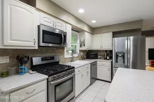 139 Sleepy Hollow Rd, Red Bank, NJ 07701 - Photo 29