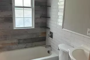415 E 3rd Ave, Roselle, NJ 07203 - Photo 7