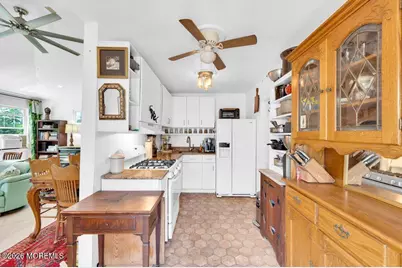 246 Ocean Avenue N, Long Branch, NJ 07740 - Photo 59