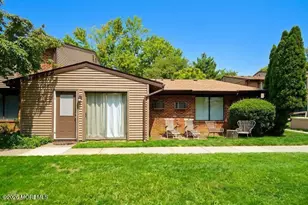 112 Manchester Ct, Red Bank, NJ 07701 - Photo 1