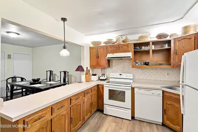 112 Manchester Court, Red Bank, NJ 07701 - Photo 9