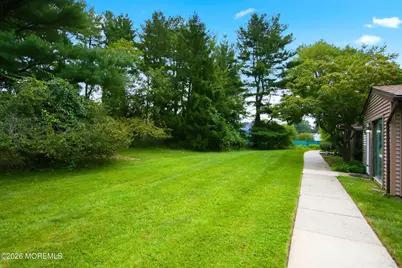 112 Manchester Court, Red Bank, NJ 07701 - Photo 3
