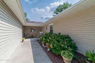 46 Deborah Ln, Aberdeen Township, NJ 07747 - Photo 3