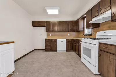 1118 Longboat Avenue, Beachwood, NJ 08722 - Photo 19