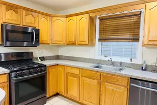 339 Jeffries St, Perth Amboy, NJ 08862 - Photo 5