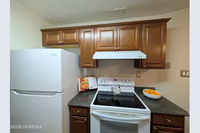 72 Overlook Way #A, Manalapan Township, NJ 07726 - Photo 5