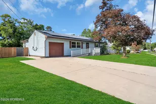 9 Green Ridge Dr, Toms River Township, NJ 08757 - Photo 5