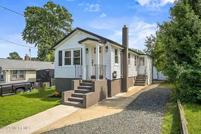 181 Hilltop Boulevard, Keyport, NJ 07735 - Photo 3