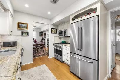 28 Standish Drive, Howell Township, NJ 07731 - Photo 7