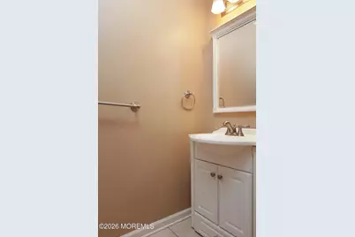 117 Lexington Circle, Matawan, NJ 07747 - Photo 7