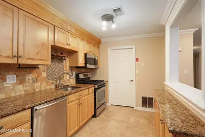 117 Lexington Circle, Matawan, NJ 07747 - Photo 11