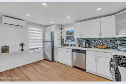 323 Roosevelt Avenue, Oakhurst, NJ 07755 - Photo 9
