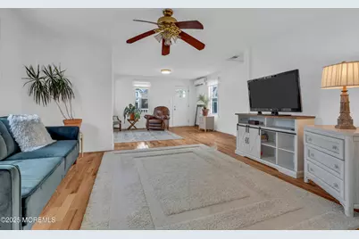 323 Roosevelt Avenue, Oakhurst, NJ 07755 - Photo 3