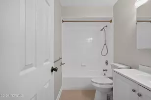 72 Sassafras Ct, North Brunswick Township, NJ 08902 - Photo 9