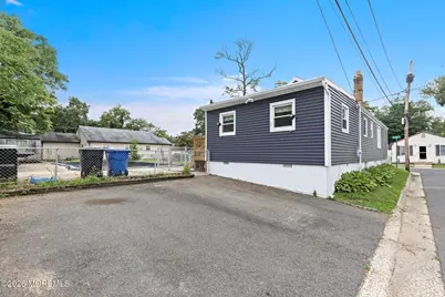 18 Van Brunt Place, North Middletown, NJ 07748 - Photo 17