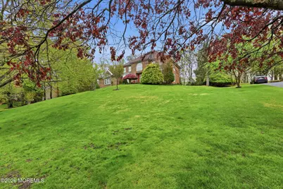 32 Wesley Court, Eatontown, NJ 07724 - Photo 3