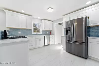 629 W Commodore Boulevard, Jackson, NJ 08527 - Photo 11