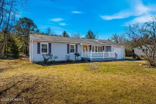 629 W Commodore Blvd, Jackson, NJ 08527 - Photo 1