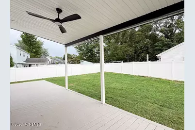 8 Forsgate Drive, Freehold, NJ 07728 - Photo 25