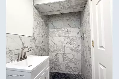 8 Forsgate Drive, Freehold, NJ 07728 - Photo 17