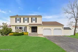 19 Fieldstone Ln, Ocean, NJ 07712 - Photo 1