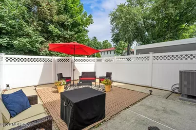 613 Randall Way, Aberdeen Township, NJ 07747 - Photo 27