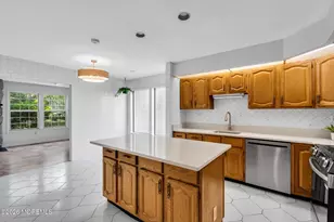 6 Rutherford Hayes Dr, Monroe Township, NJ 08831 - Photo 13