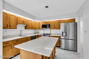 6 Rutherford Hayes Dr, Monroe Township, NJ 08831 - Photo 15