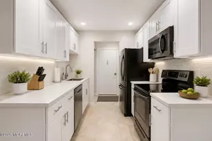 125 Amberly Dr, Manalapan Township, NJ 07726 - Photo 7