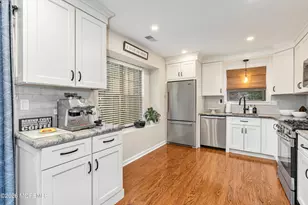208 Haverford Ct, Matawan, NJ 07747 - Photo 15